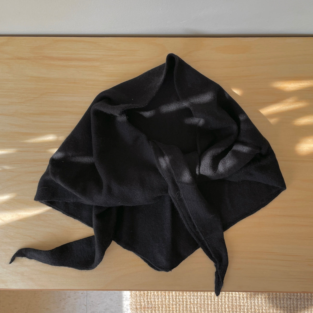 Le Bon Shoppe Cashmere Shawl - Black