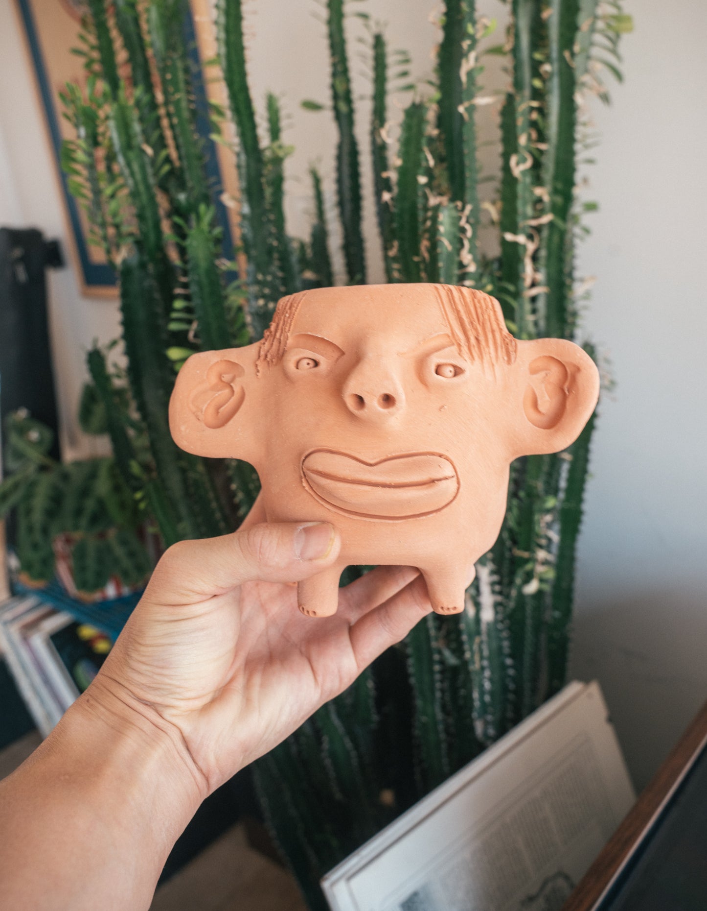 Cara De Planta - 4 Legged, Big Eared Guy! - Segimundo